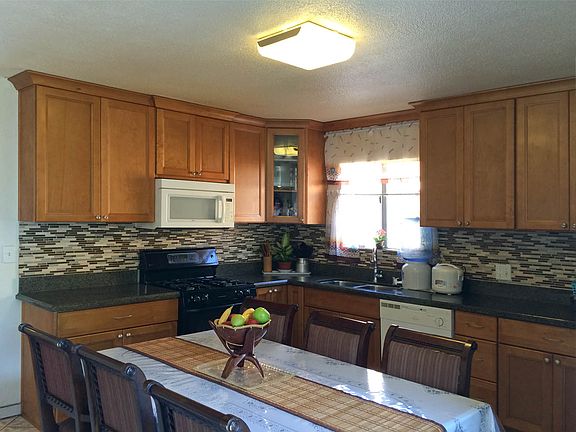 3rd image of 532 W 106th St