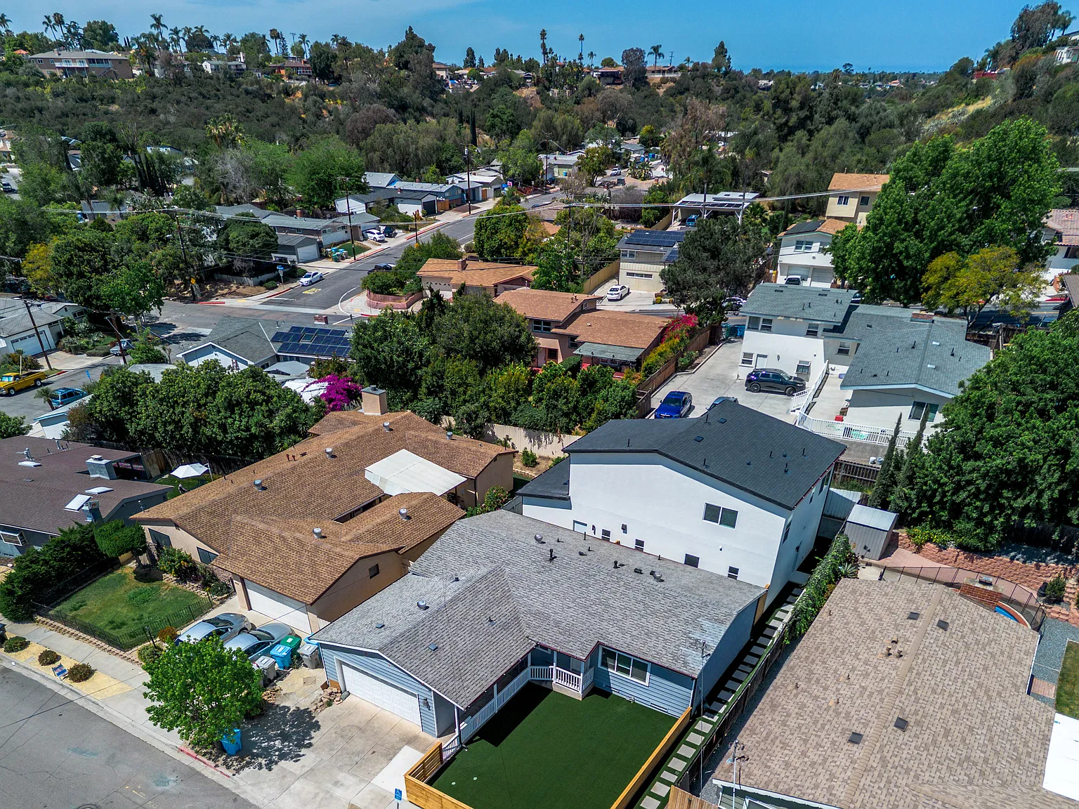 5 bed, 1200 sqft, $6,000 — Photo 3