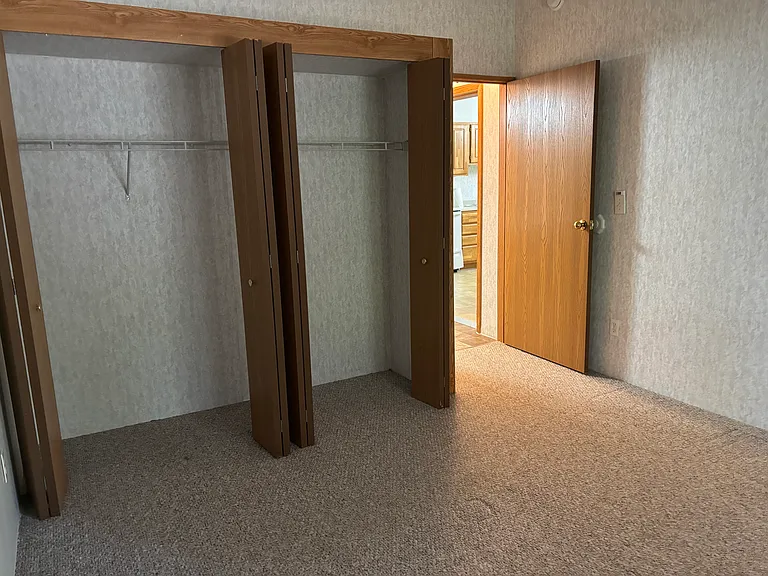 Ashton Place Apartments — Photo 8
