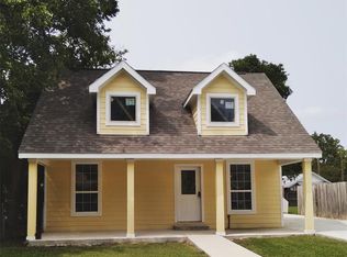 319 Ritchey St, Gainesville, TX 76240