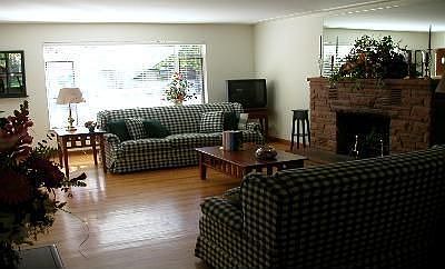 5th image of 65 Brentwood St