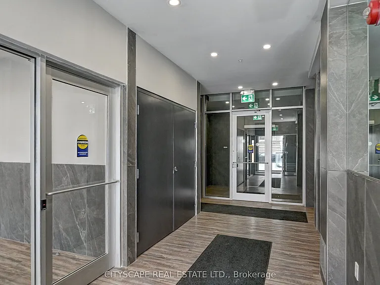 408 Dundas St S #212 — Photo 5