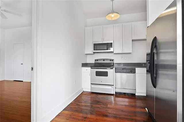 1 bed, 1.0 bath, 400 sqft, $900 — Photo 3