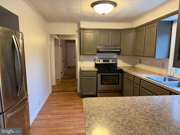 4th image of 104 Laurel Heights Dr