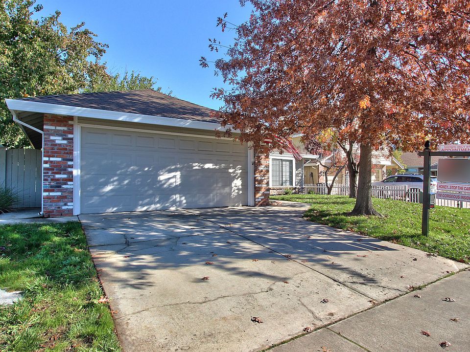 1st image of 7732 Auburn Woods Dr
