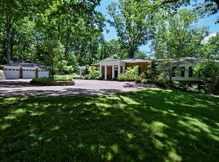 1094 Fox Chapel Rd, Pittsburgh, PA 15238