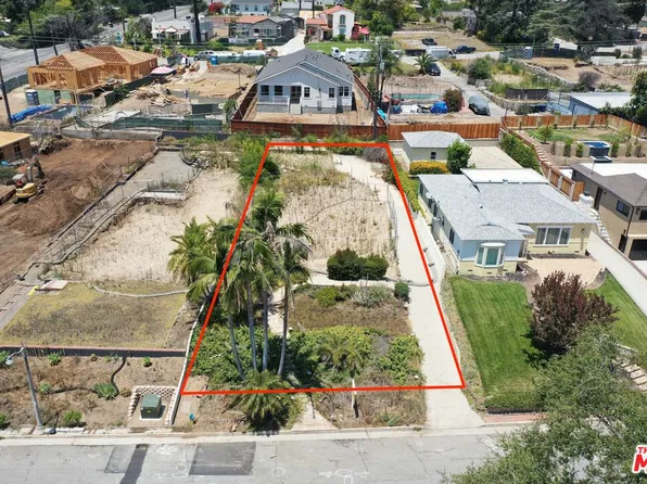 933 E Palm St, Altadena, CA 91001