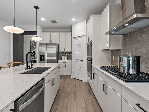 7th image of this home