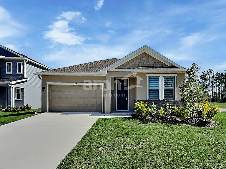 3204 Carthage Ave — Photo 1