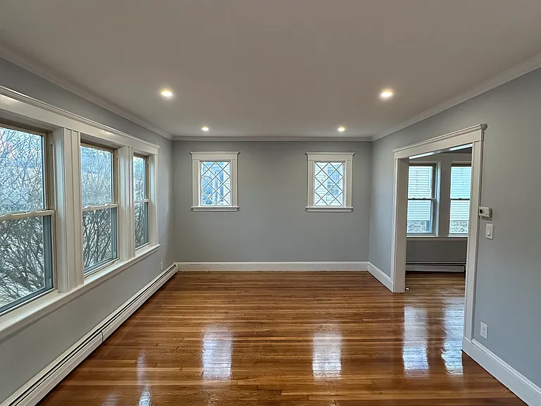 46-48 Baker St #1 — Photo 5