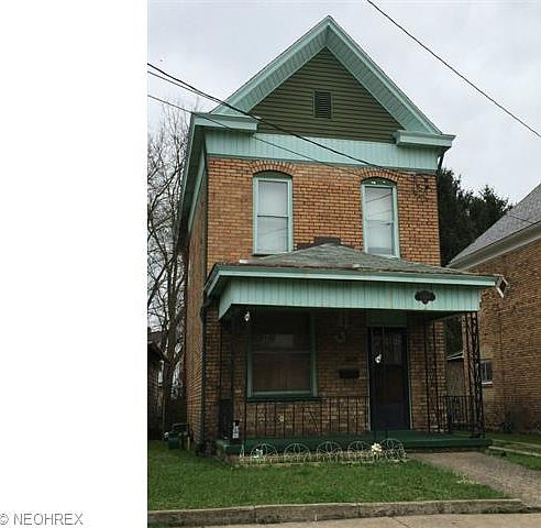 1st image of 1760 Maple Ave