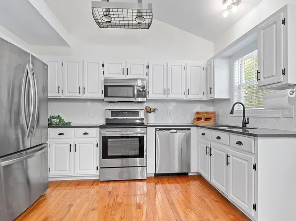 1122 Delham Rd, Knightdale, NC 27545