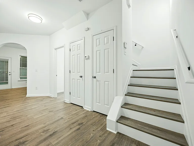 426 Grayson Way — Photo 4