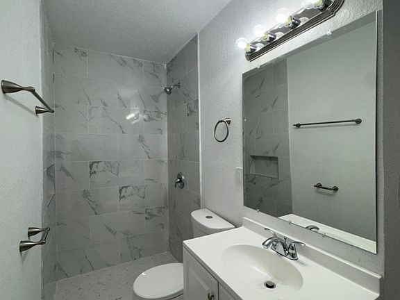 3rd image of 6211 Trail Valley Dr