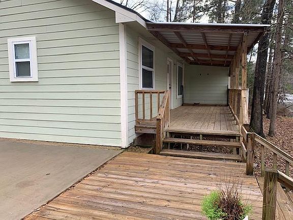 2nd image of 6028 Lakewood Dr