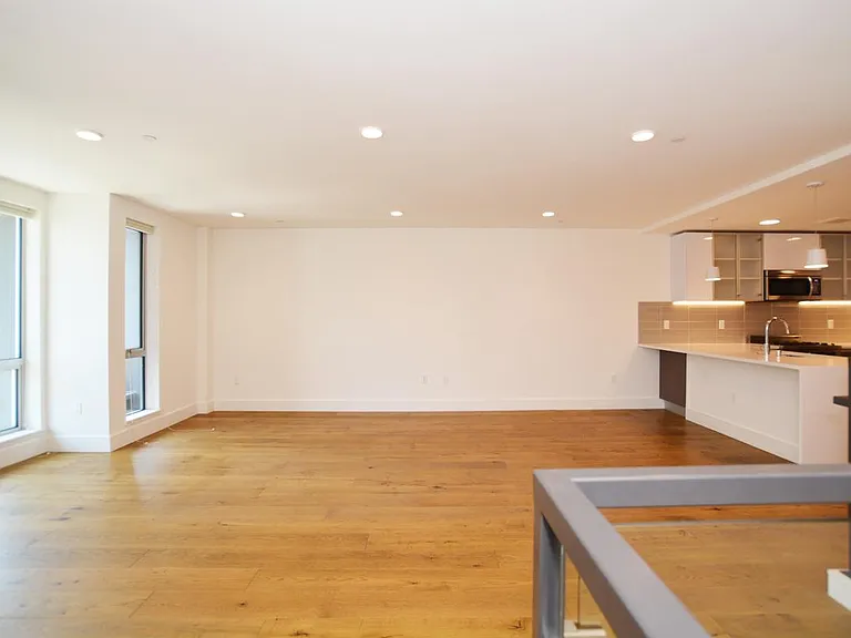 1450 15th St #203 — Photo 14