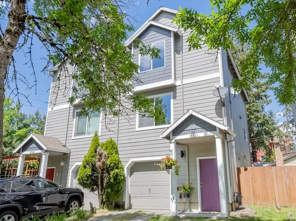 12211 SE Long St, Portland, OR 97236