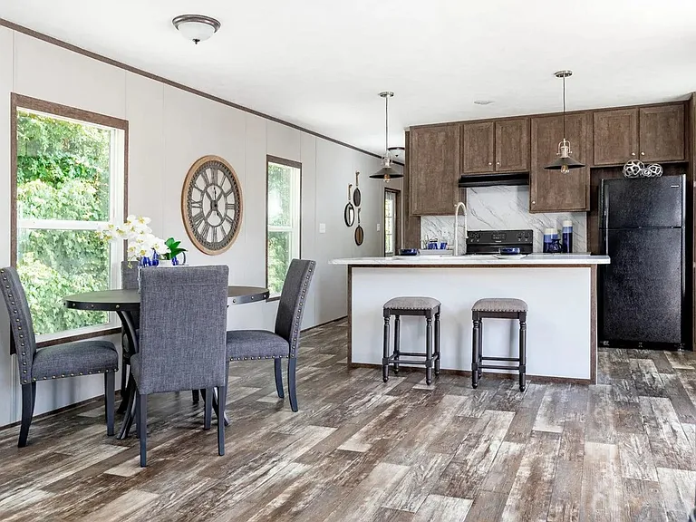 325 Tanglewood Dr — Photo 16