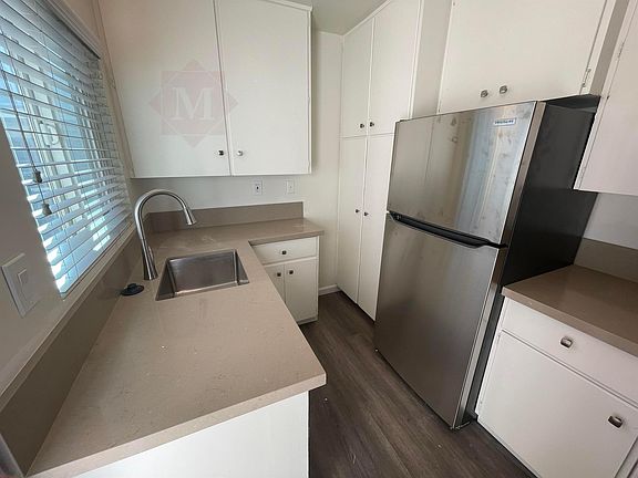 4th image of 307 W Arrellaga St #307