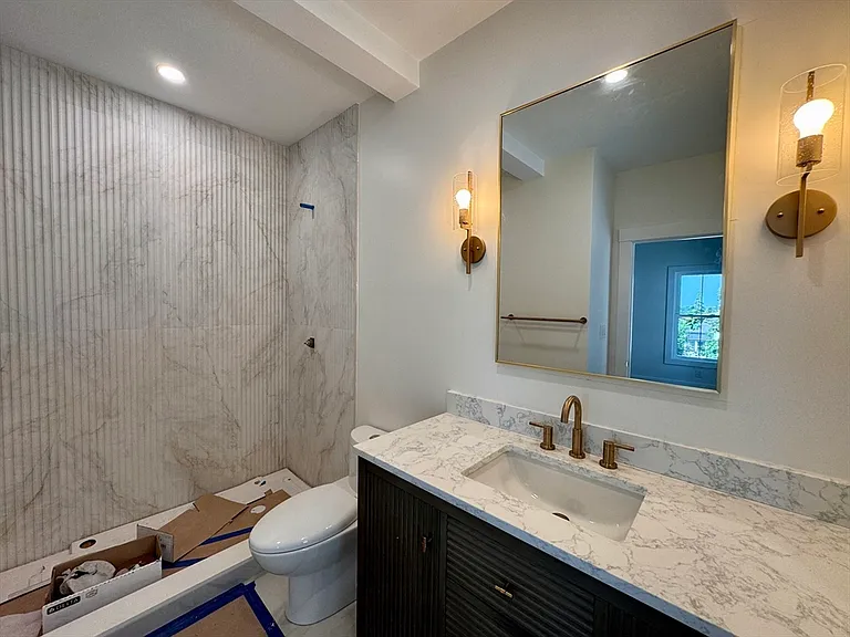 139 Sycamore St #2 — Photo 5