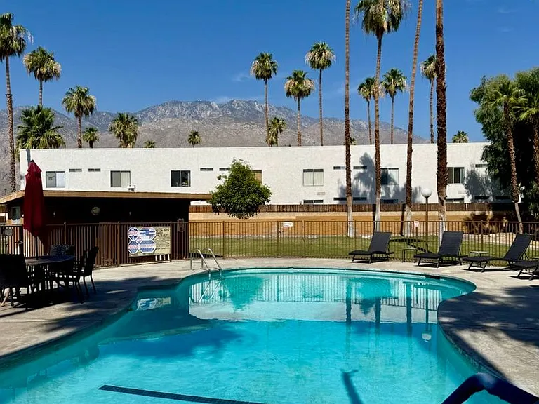 2580 E Tahquitz Canyon Way — Photo 5