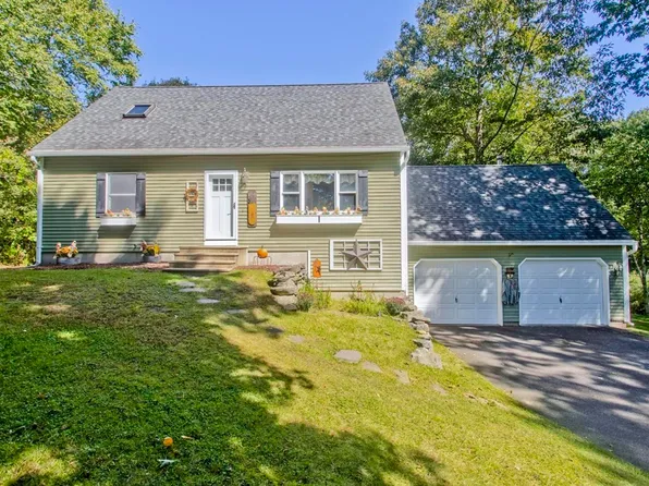 44 Mountain View Dr, Belchertown, MA 01007