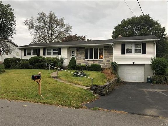 3rd image of 776 Butternut Ln