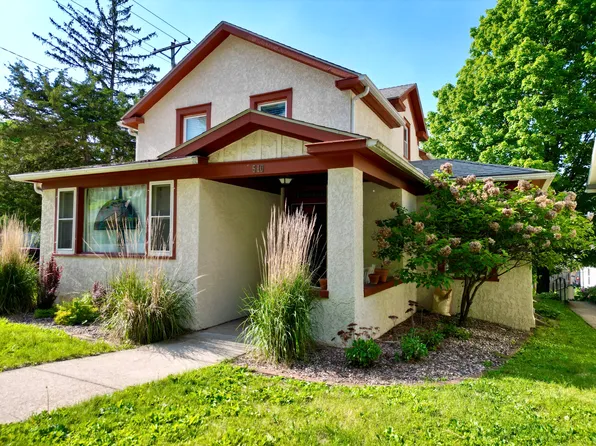 510 W Main St, Decorah, IA 52101