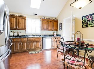 242 Honeycreek Ct, Colonial Heights, VA 23834