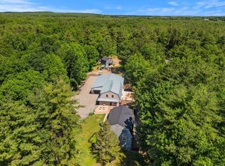 87 Lovering Rd, North Hampton, NH 03862