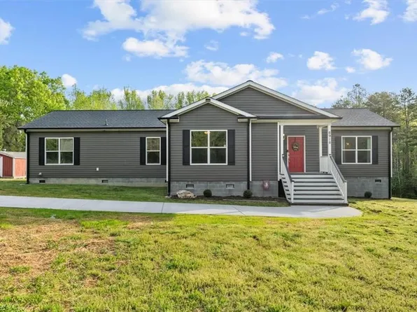 6916 Lawrence Farm Ln, Randleman, NC 27317