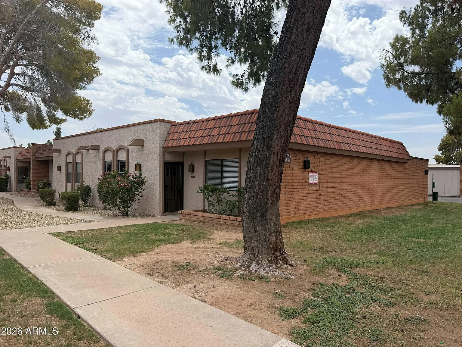 3 bed, 2.0 bath, 1520 sqft, $2,600 — Photo 2