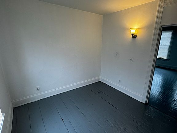 5th image of 645 Woodland Ave #2