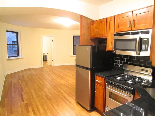 Rented by City Connections Realty | media 27