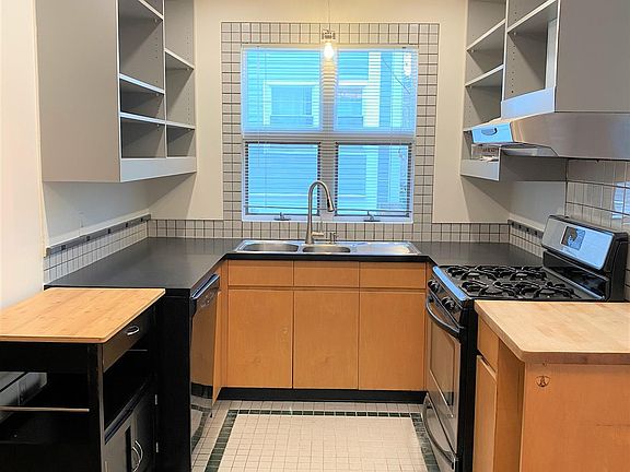2nd image of 23 Highland Ave #1R