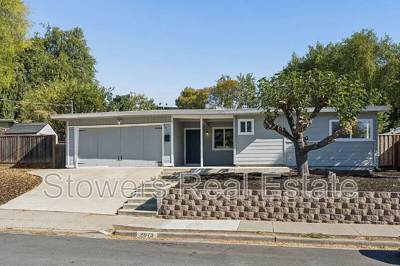 3 bed, 2.0 bath, 1068 sqft, $3,495 — Photo 1