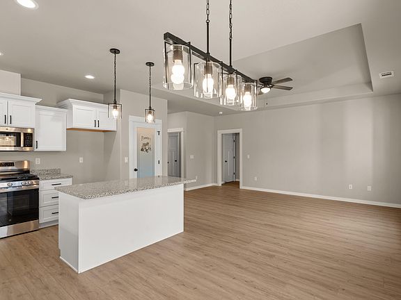 3rd image of 2217 Piazza Dr