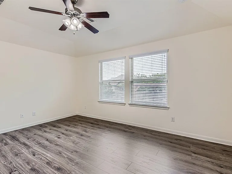 7010 Etna Way — Photo 8