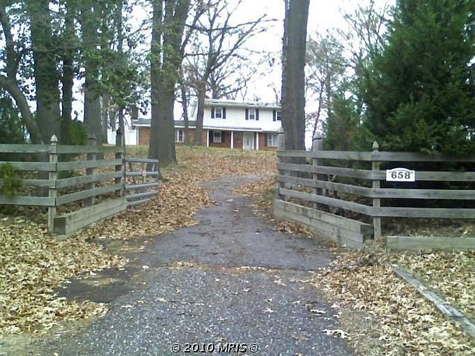 2nd image of 658 Benfield Rd
