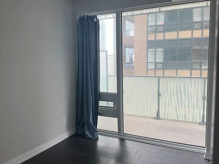 42 Charles St E #1907 — Photo 4