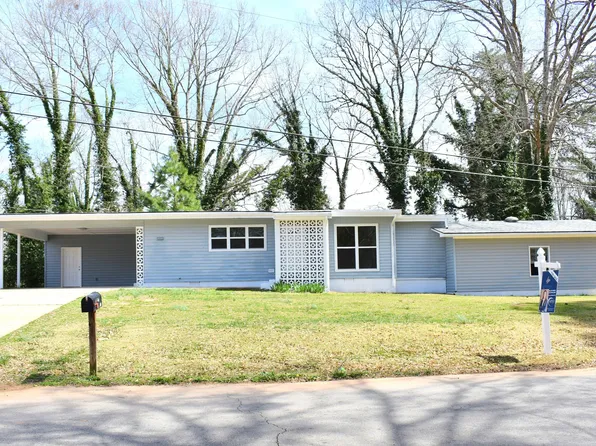 110 Wildwood Cir, Gainesville, GA 30501