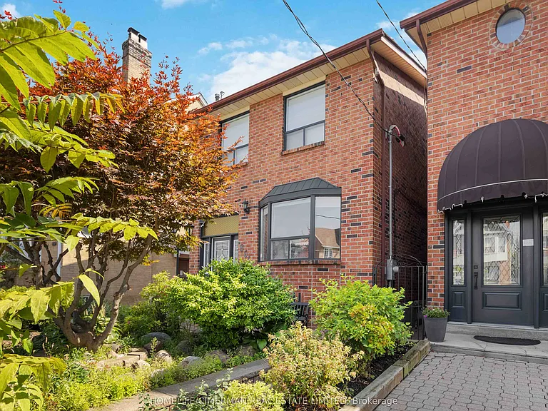 861 Ossington Ave #LOWER — Photo 1