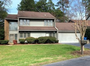 101 Deer Run Ln, Greenwood, SC 29646