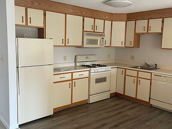 4th image of 4 New Haven Dr APT 203