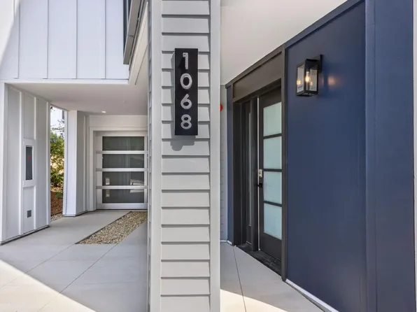 1072 Foster Rd, Napa, CA 94558