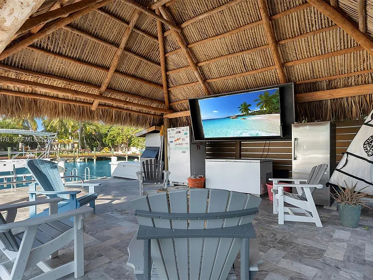 232 W Seaview Dr — Photo 14