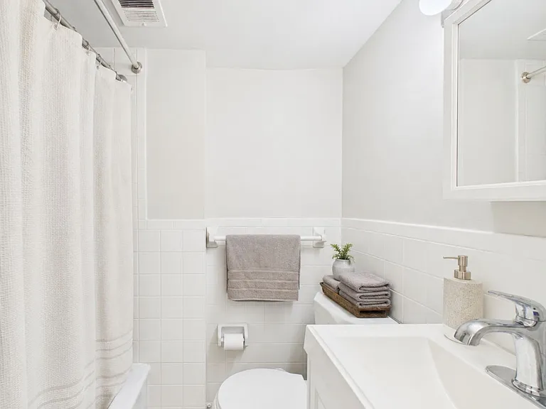 2135 Walnut St #1101 — Photo 10