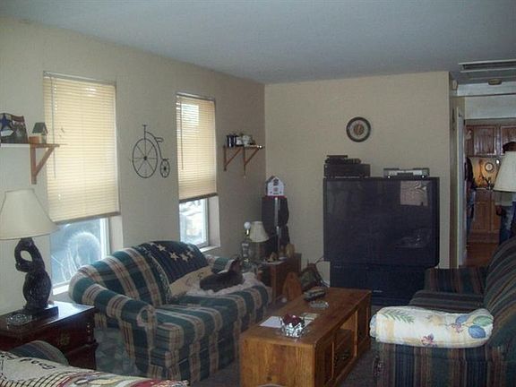 3rd image of 7501 W 136th Ln