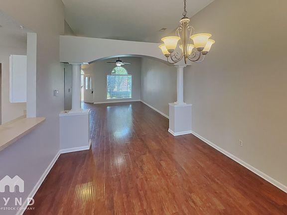 5th image of 7384 Hunters Forest Dr
