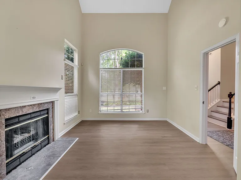 8335 Springhead Ln — Photo 27